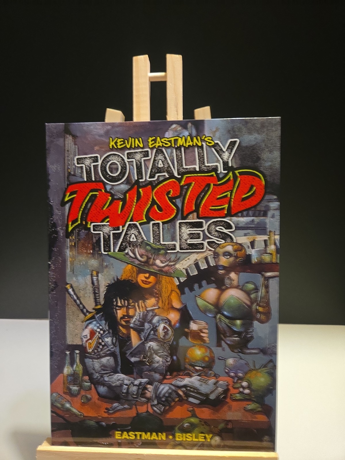 Kevin Eastman's Totally Twisted Tales (Clover Press 2020)