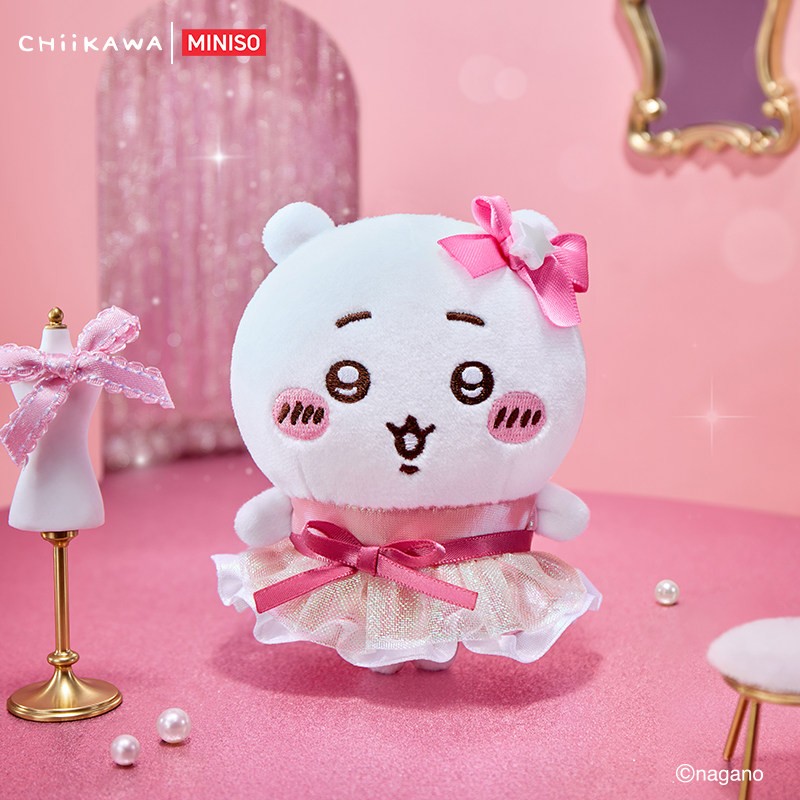 MINISO Chiikawa Fashion Show Series Keychain Doll Pendant Holiday Gift New