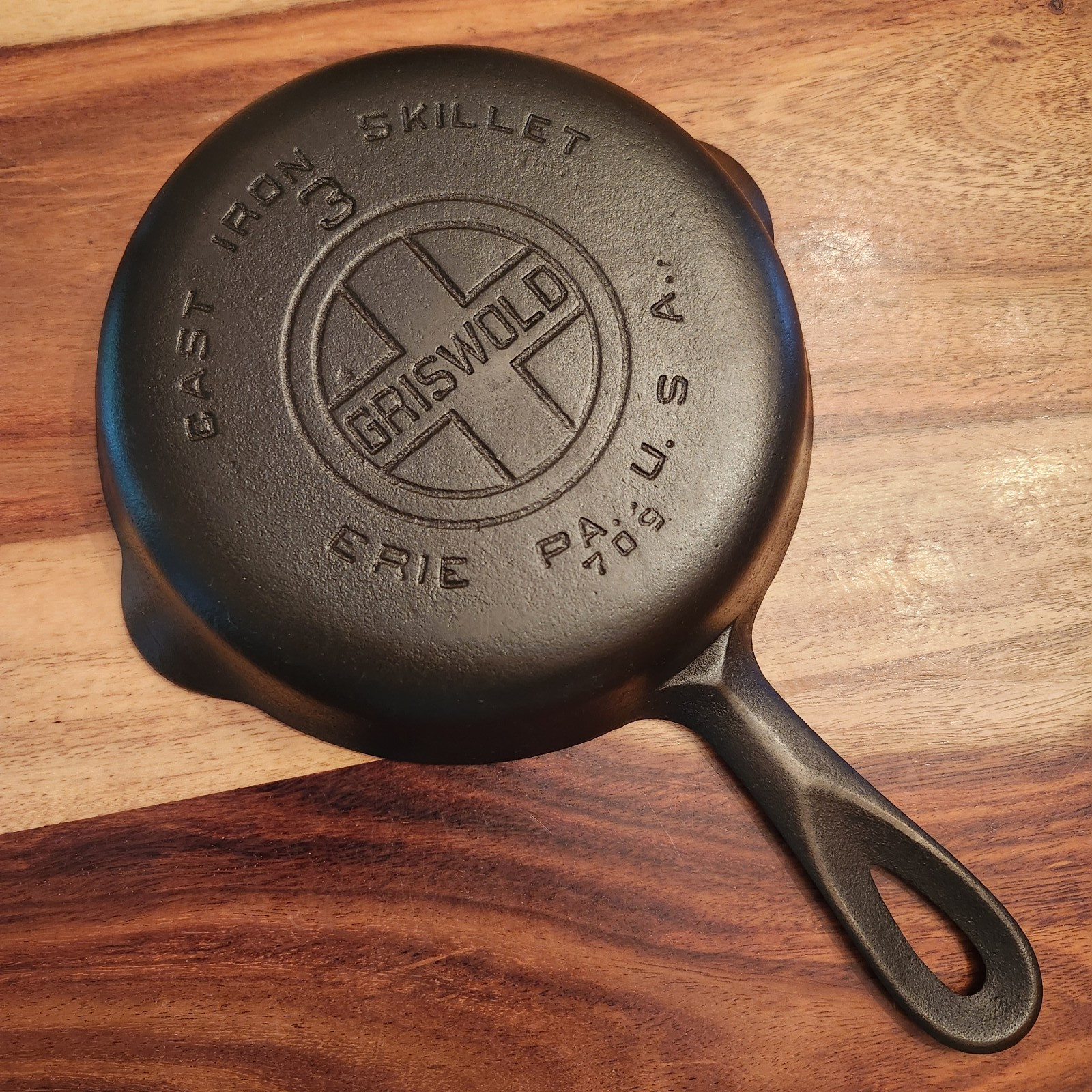 Griswold Cast Iron Skillet No. 3, LBL, EPU, 709, Smooth Bottom, c 1930-39