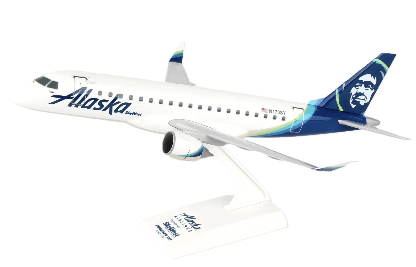 Skymarks SKR904 Alaska Skywest Airlines E-175 N170SY Desk 1/100 Model Airplane