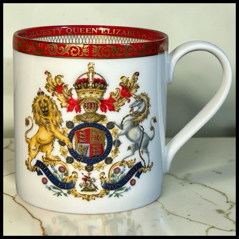 Royal Collection Trust Queen Elizabeth II 2013 Coronation Bone China Mug English