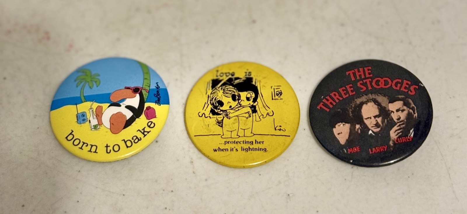 Vtg 1986 The Three Stooges Television Comedy Trio Round Button Pin & 2-OTHERS