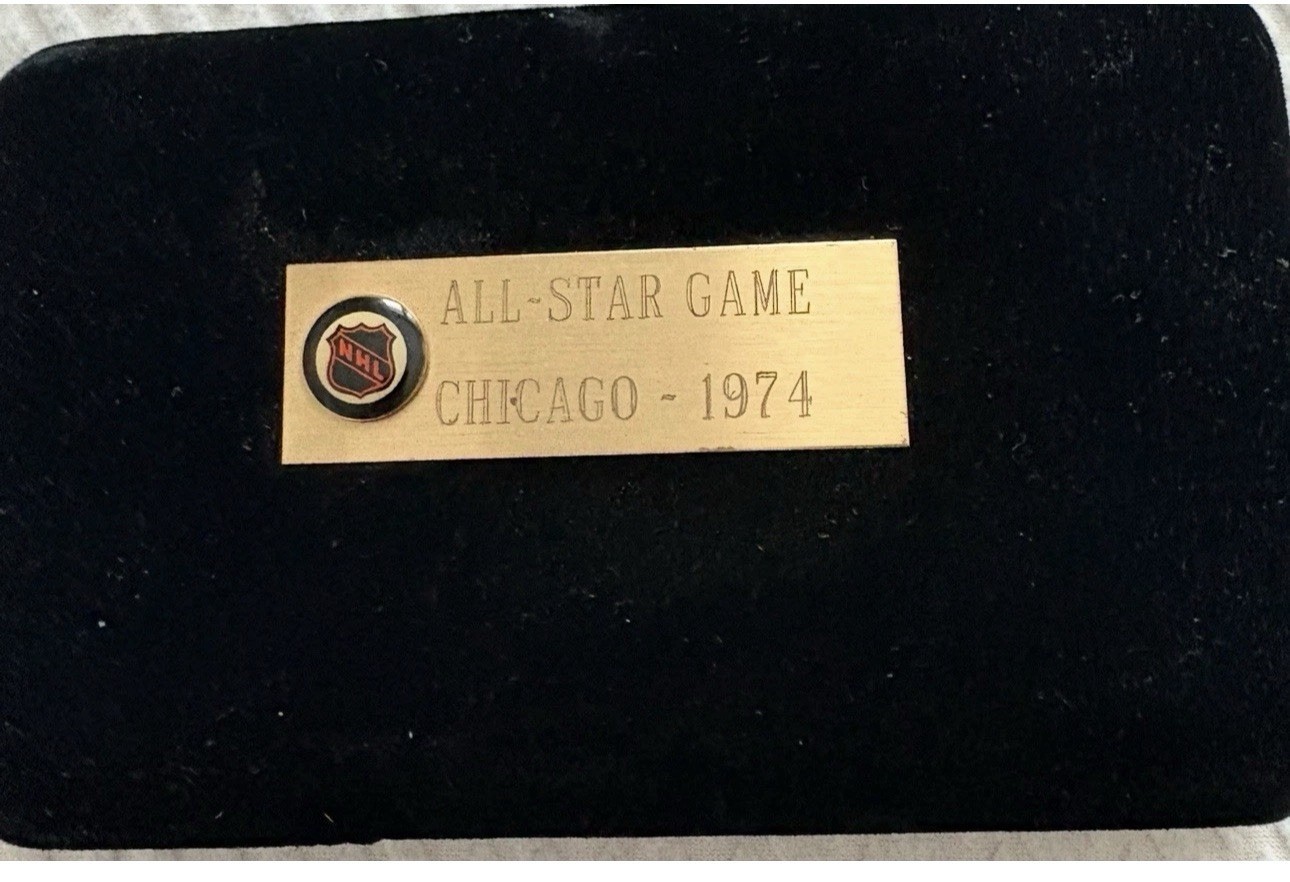 1974 NHL All Star Game Cufflonjs, Tie Pin And Key Ring Set