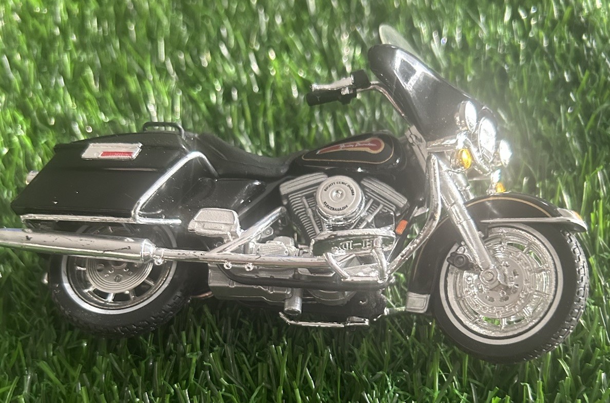 Maisto Motorcycle 1:12 Harley-Davidson