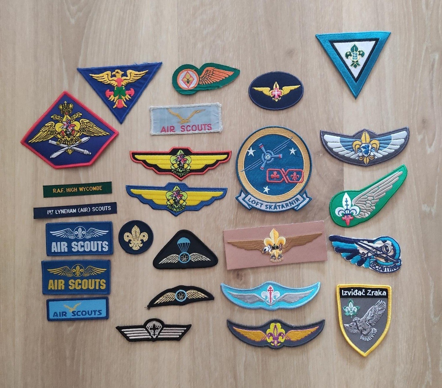 25 x European Air Scout patch lot / wings / badges