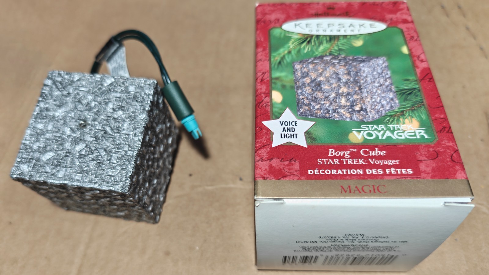 Hallmark QLX7354 2000 Star Trek Borg Ornament Cube
