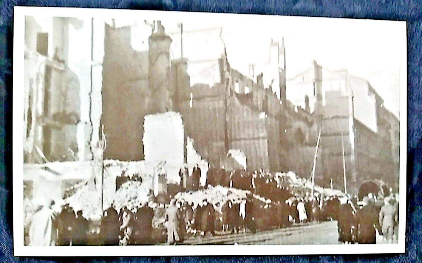 1940 Postcard Poland Warsaw Ruins Of Houses Nowy Swait Worlds Fair Exhibit Rare