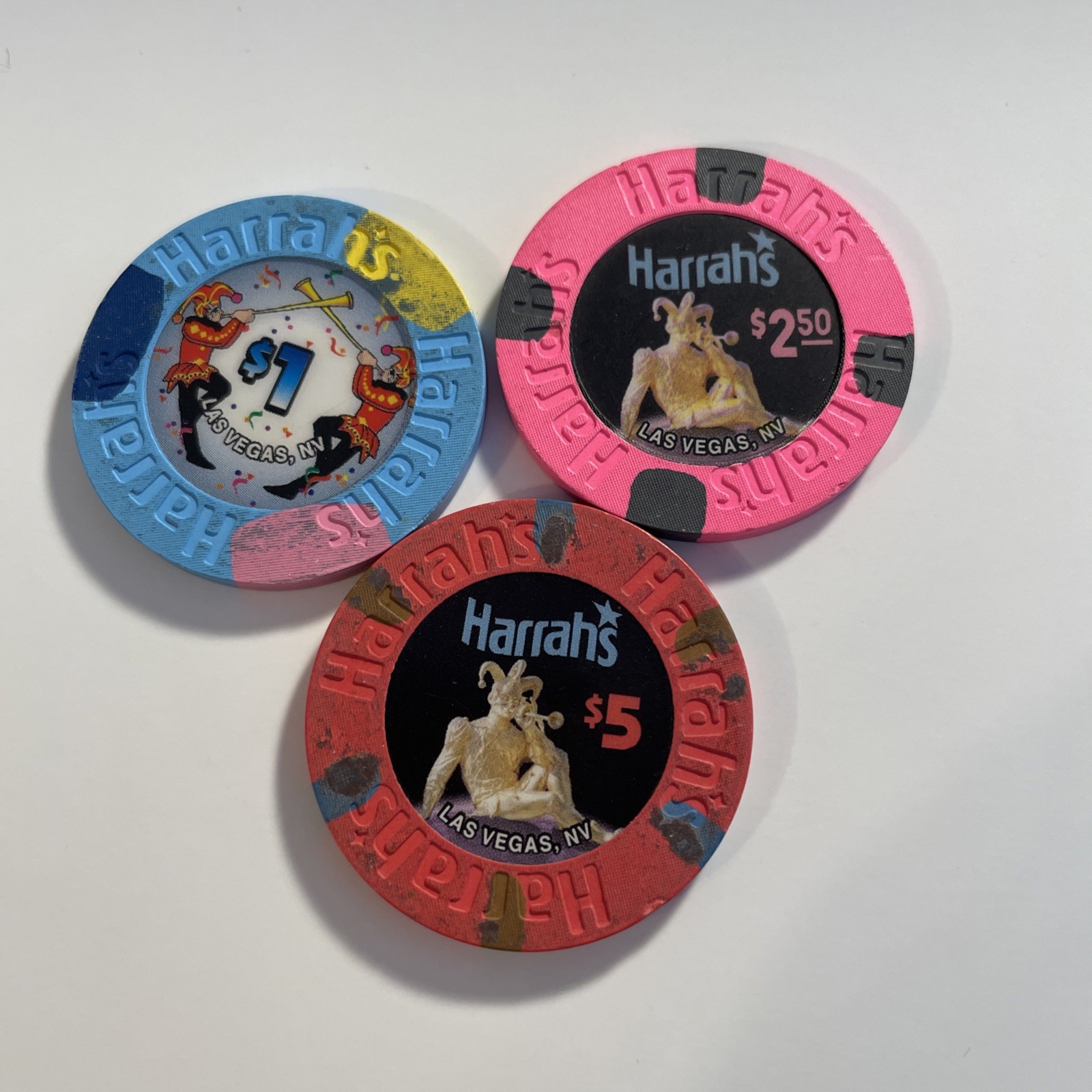  Lot of three Harrah’s Las Vegas casino chips…