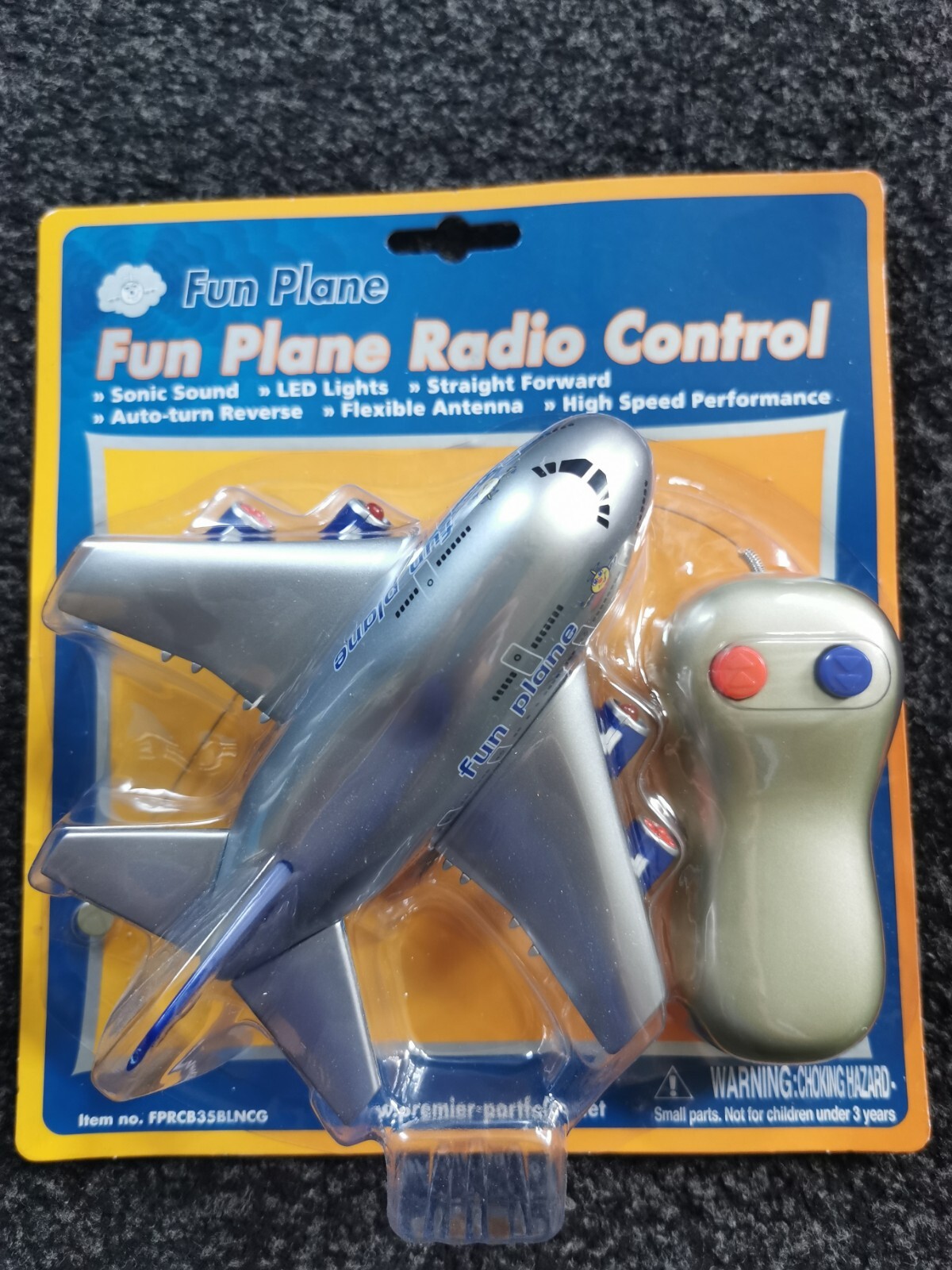 1 x RADIO CONTROL JUMBO JET FUN PLANE ENGINE SOUND Child\'s Toy For Children 3+
