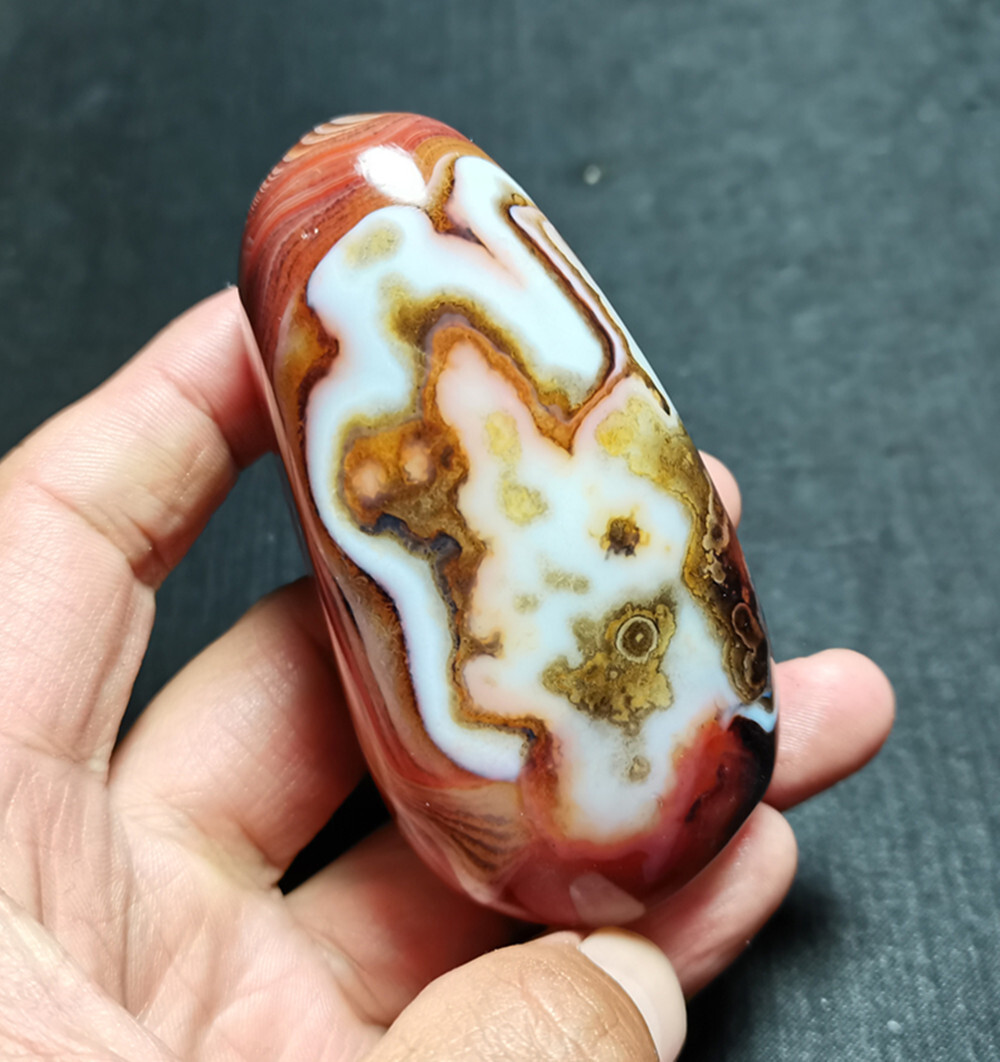 TOP 176 g Natural Polished Silk Banded Lace Agate Crystal Madagascar X163