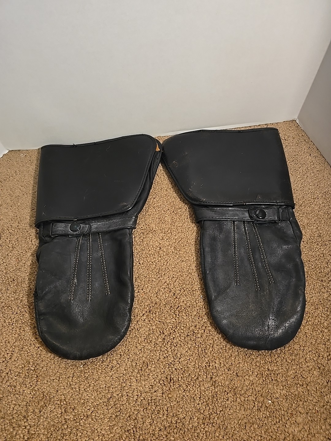 Vintage Buco Black Leather Motorcycle Gauntlet Mittens / Gloves Size Large