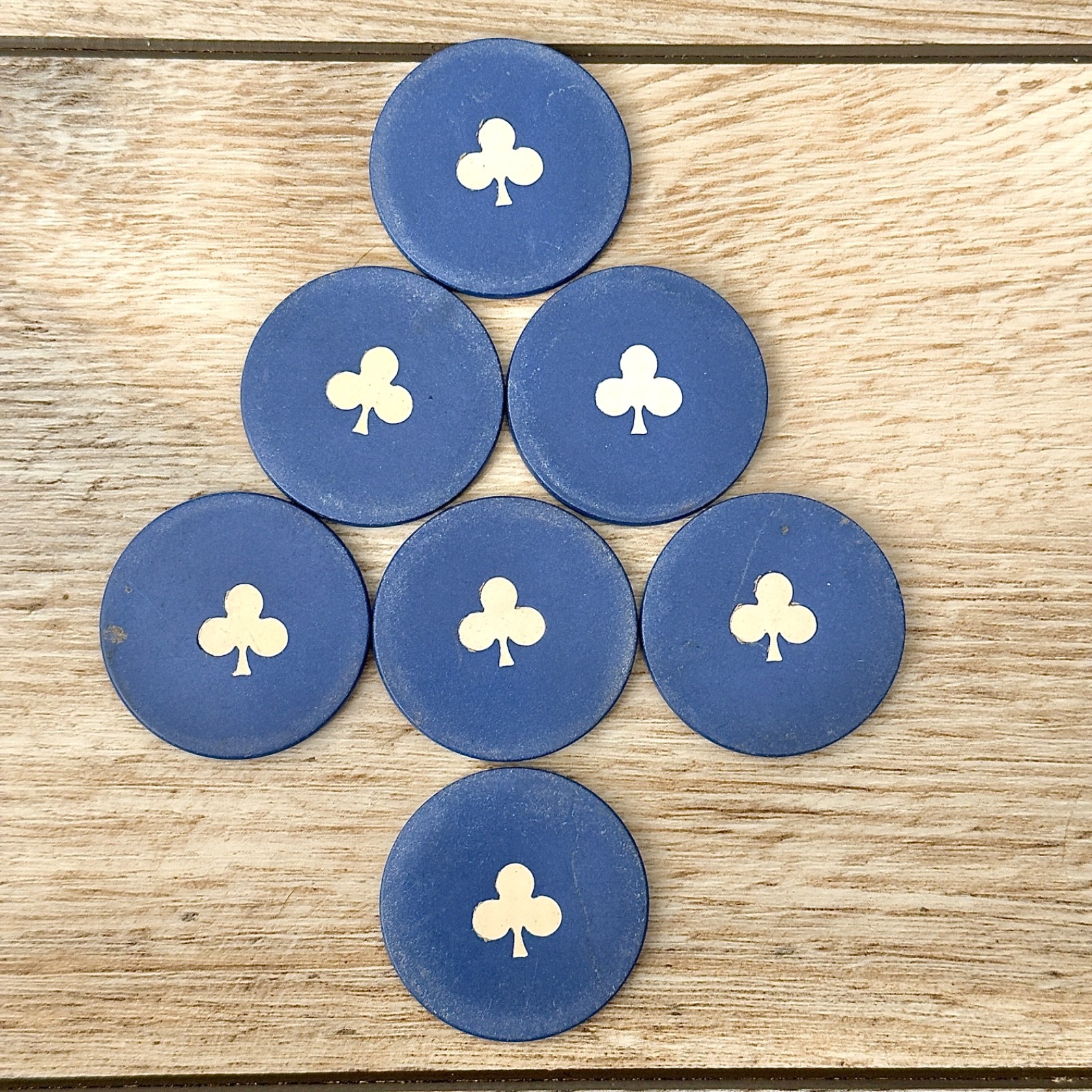 Vintage Inlaid Clubs Clay Composite Poker Chips Lot Of 7 Blue & White