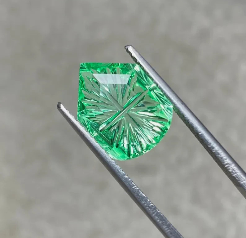 Lab Grown Sapphire Fantasy Cut 5.20 Ct (12x10mm) Green Color