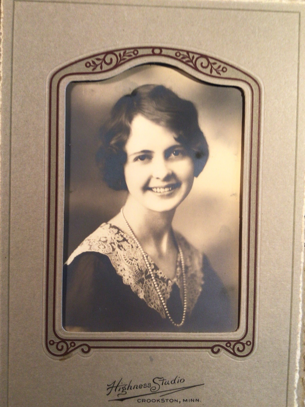 1930’s CABINET PHOTO Young Pretty Lady Girl Beauty Art Deco