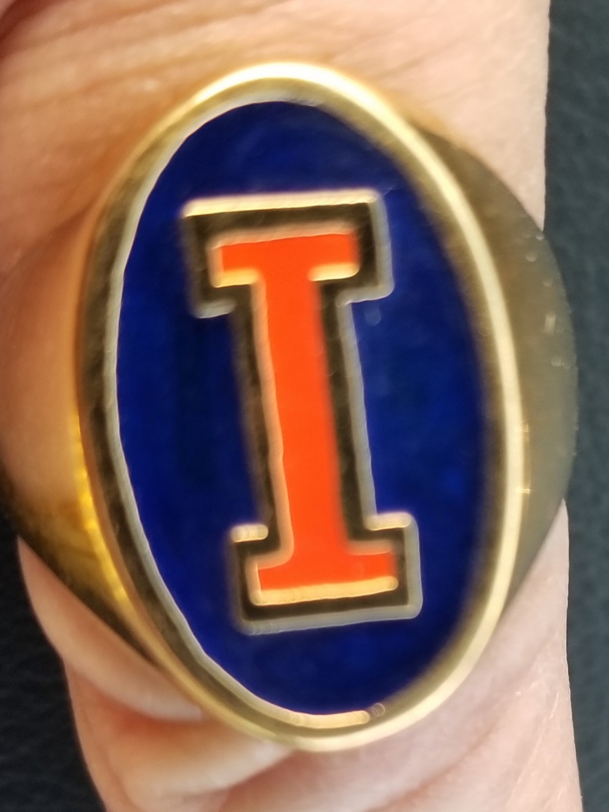 University Of Illinois 1984 Rose Bowl Gold toned enameled logo ring size 11
