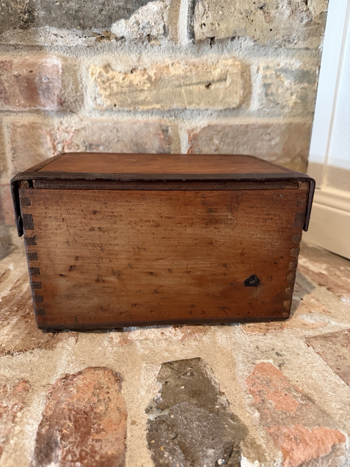 American antique dovetailed storage box 19th Century Folk Farmhouse Rustic