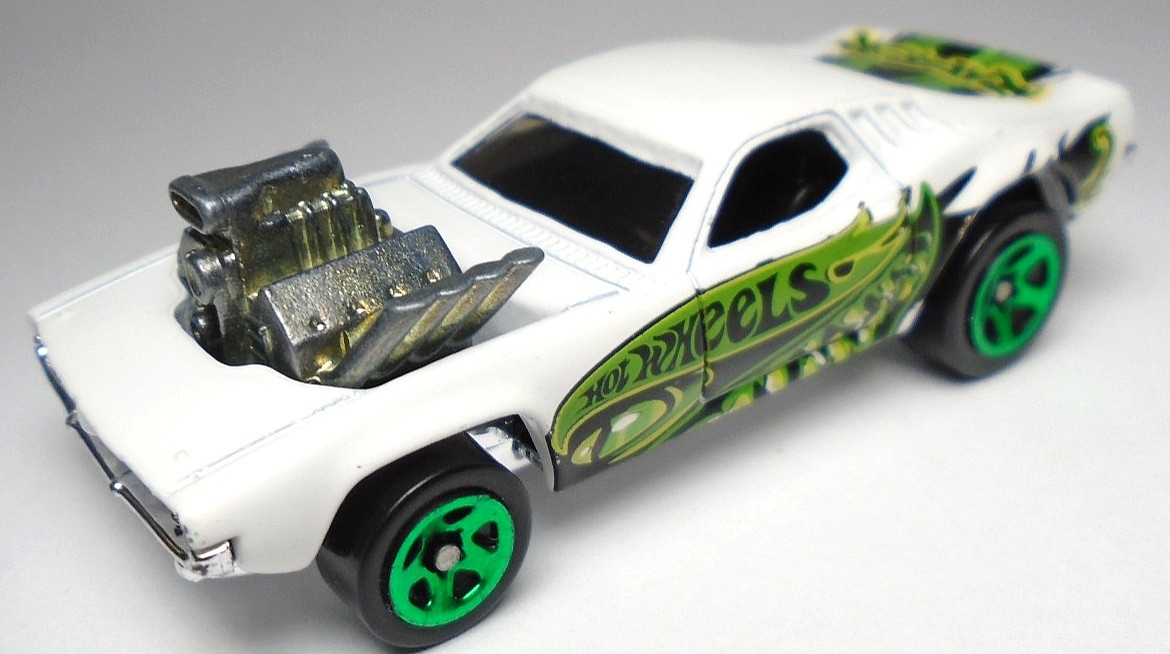 2003 HOT WHEELS RAPTOR BLAST RODGER DODGER WHITE 1:64 DIECAST 2 7/8\