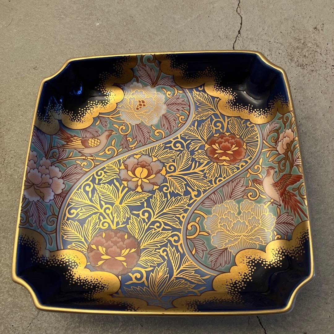 Fukagawa Seiji Arita Ware Gold Brocade Peony Square Plate Fine Condition