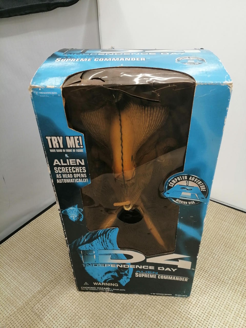 ID4 INDEPENDENCE DAY ALIEN S Model Number Figure TRENDMASTERS
