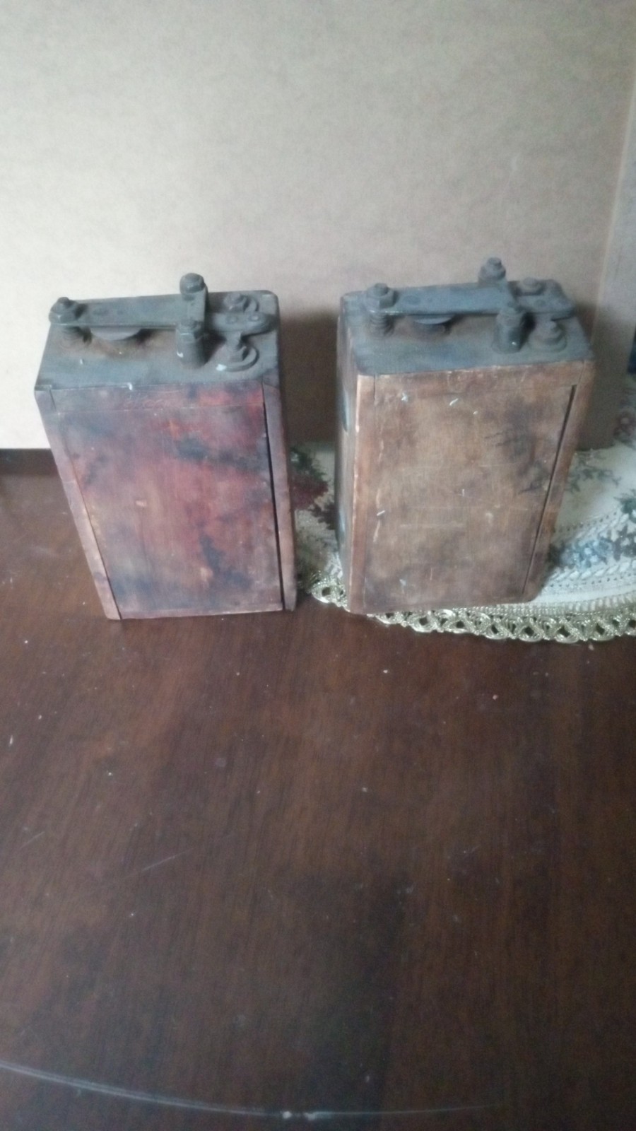 Vintage Model T Ford Coil In Wood Box 2 pieces
