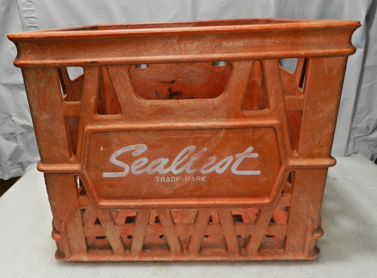 Vintage Sealtest Milk Crate  Amoco Structo-Cell Chicago ILL-13”x13”x11”  (L42J)