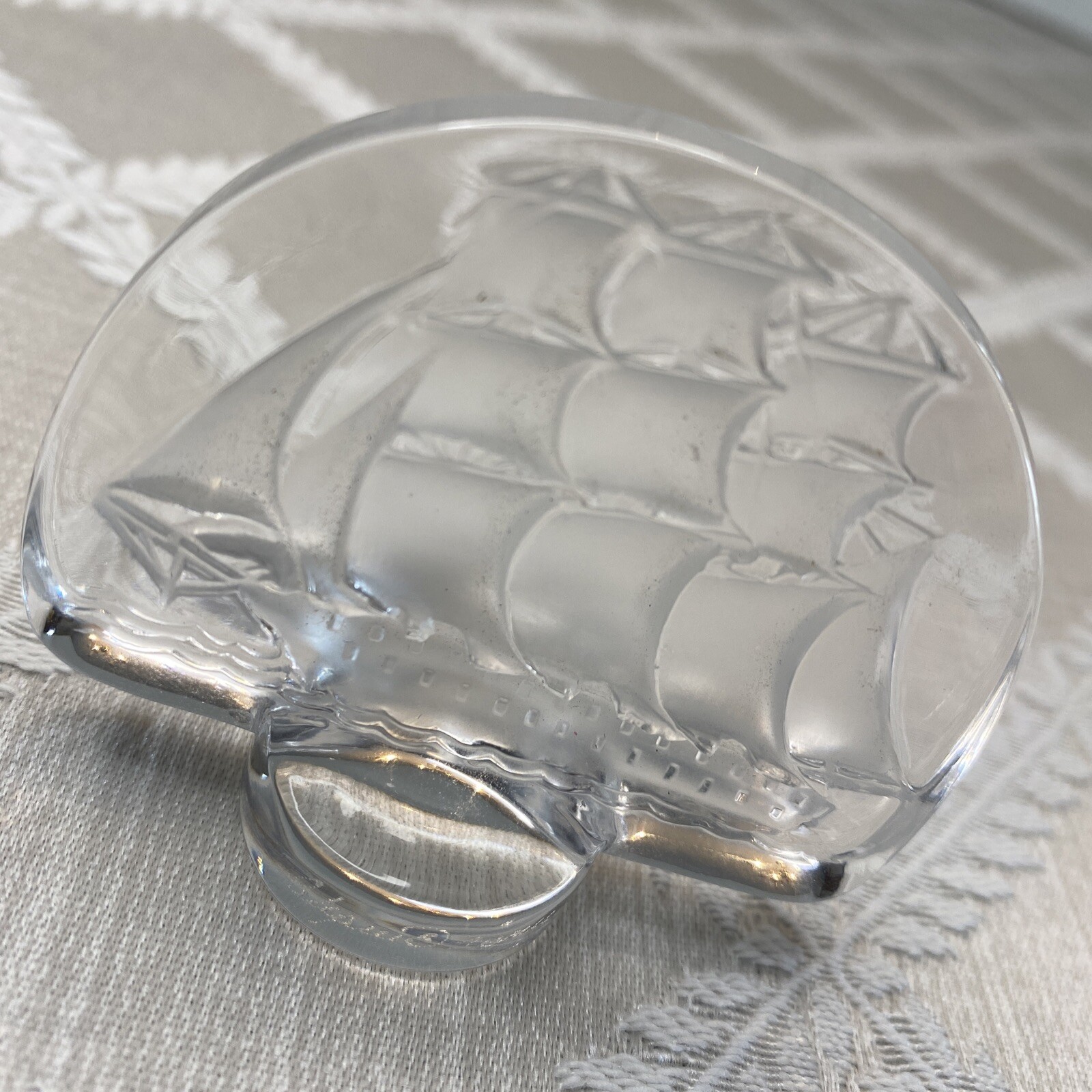 SHIP CARAVELLE SEAL by Lalique Crystal 2.25