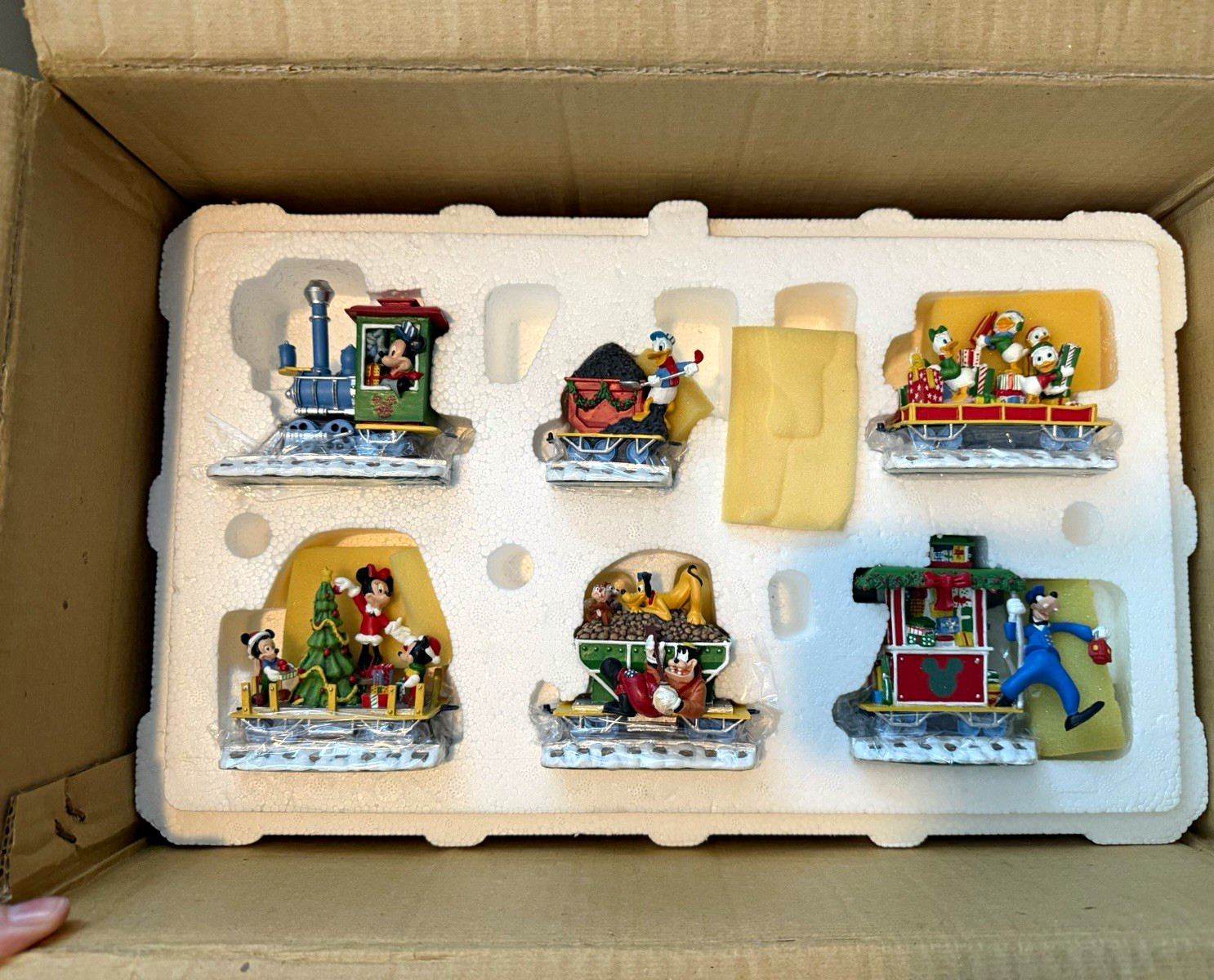 Vintage Disney Danbury Mint Mickey’s Christmas Train 6 Pc Set 1995 w/ Box