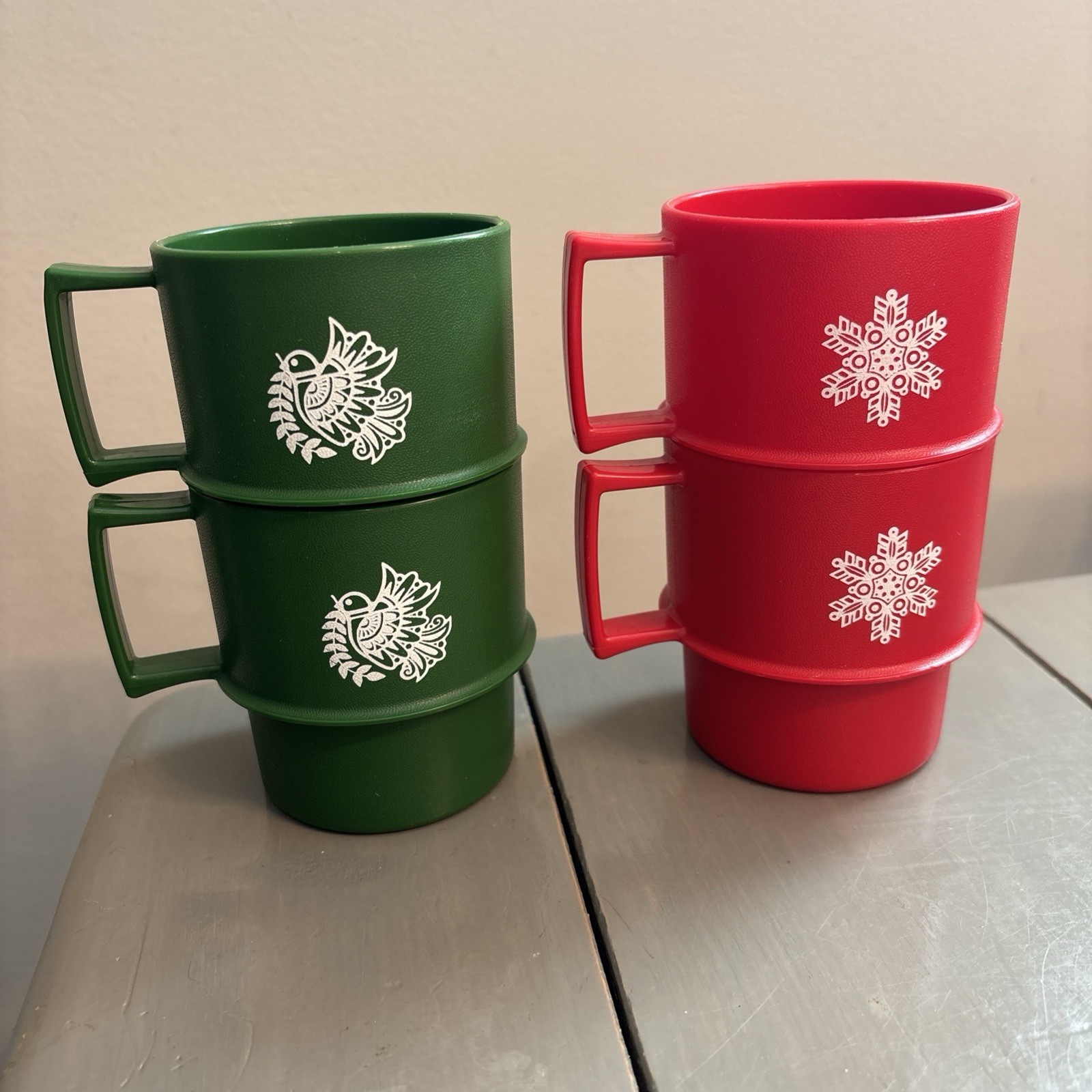 Tupperware Christmas cup set vintage 1970