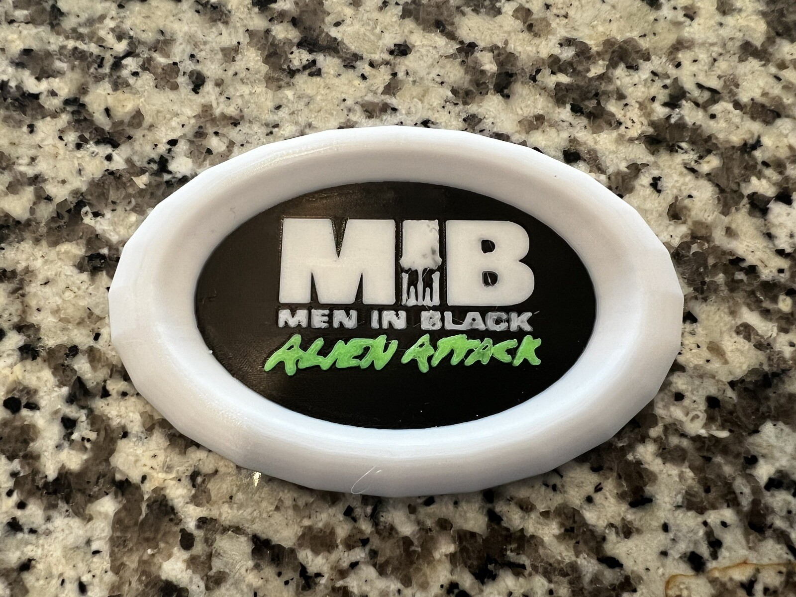 Men In Black Alien Attack Glow Universal Studios Orlando Magnet Display Ride