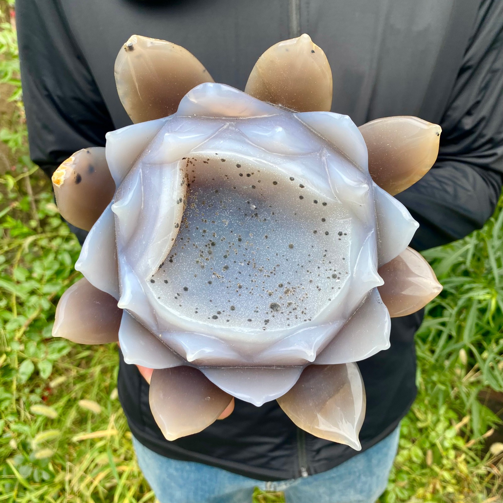 5.5LB  Drunken agate lotus hand carved meditation crystal display decoration