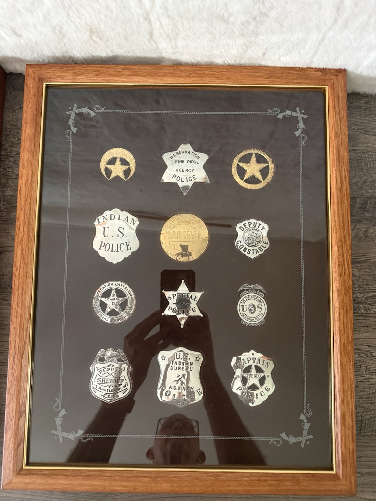 Franklin Mint/ The Official Badges Of The Great Western Lawmen Display Case (A)