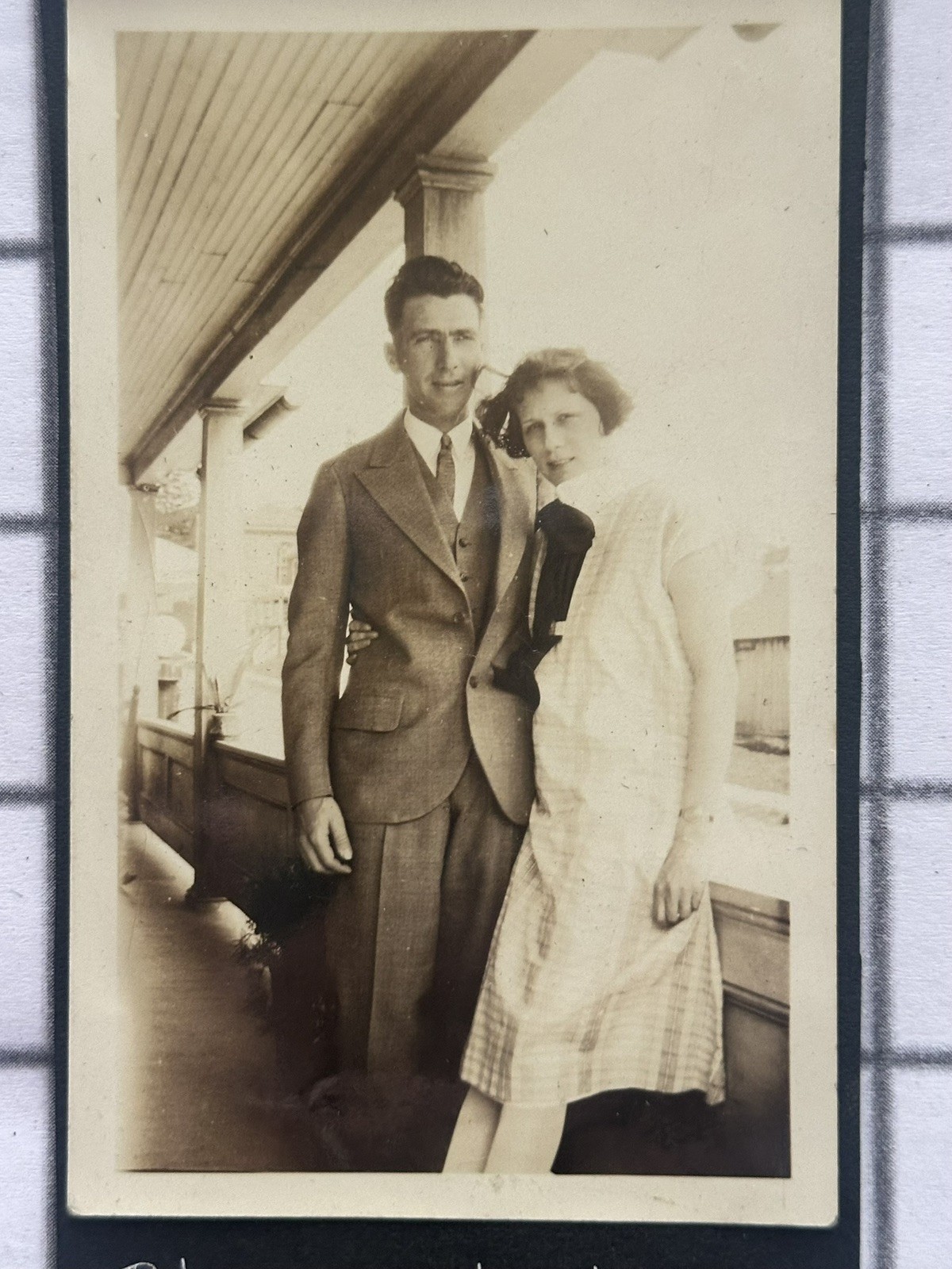 Vintage 1927 Snapshot Bob & Greta Young Rising Sun Maryland Identified Photo