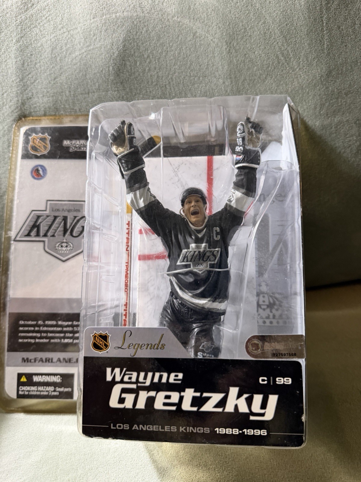 McFarlane Toys Sports Picks Wayne Gretzky NHL Legends Figure 2004 C199