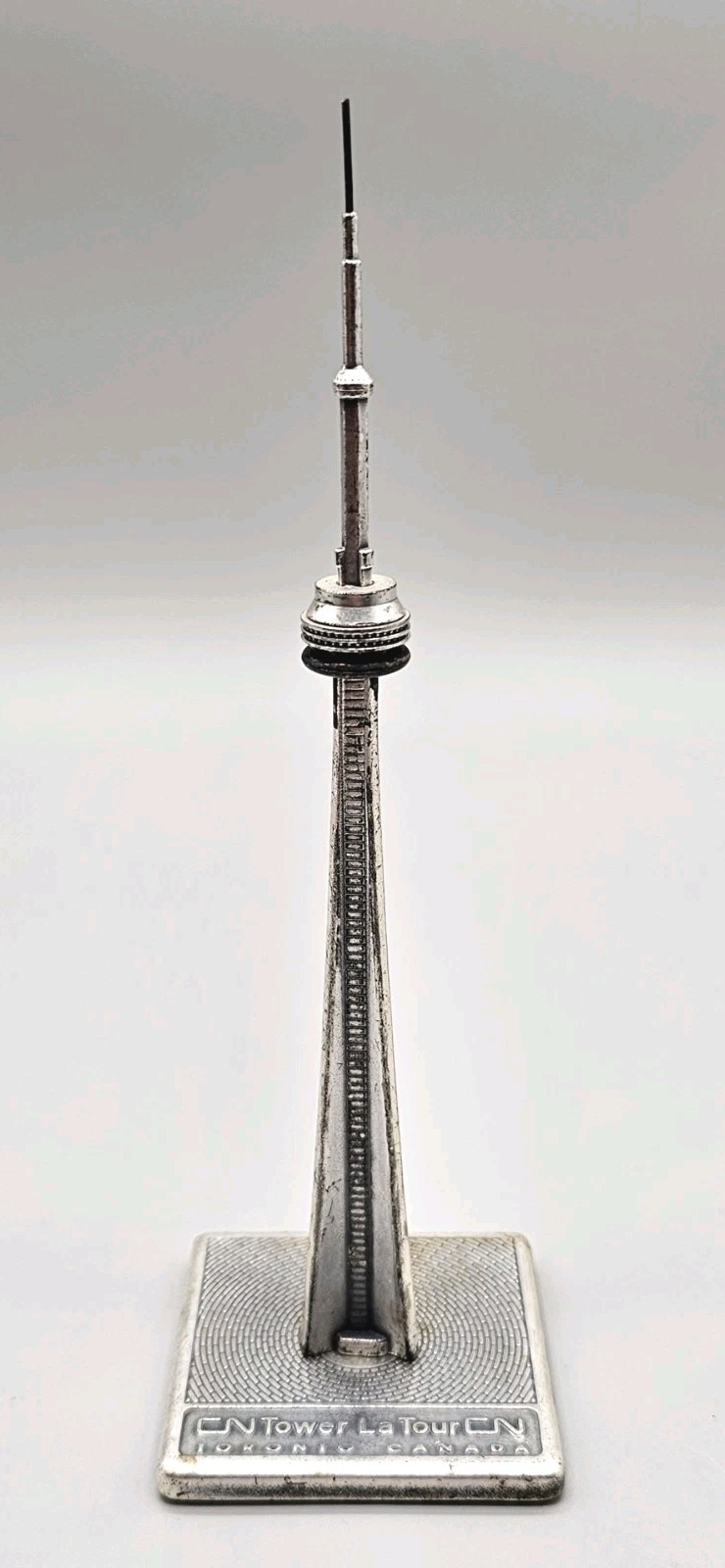 Vintage CN Tower Toronto Canada Metal Replica Model Statue Metal Souvenir 7.5\