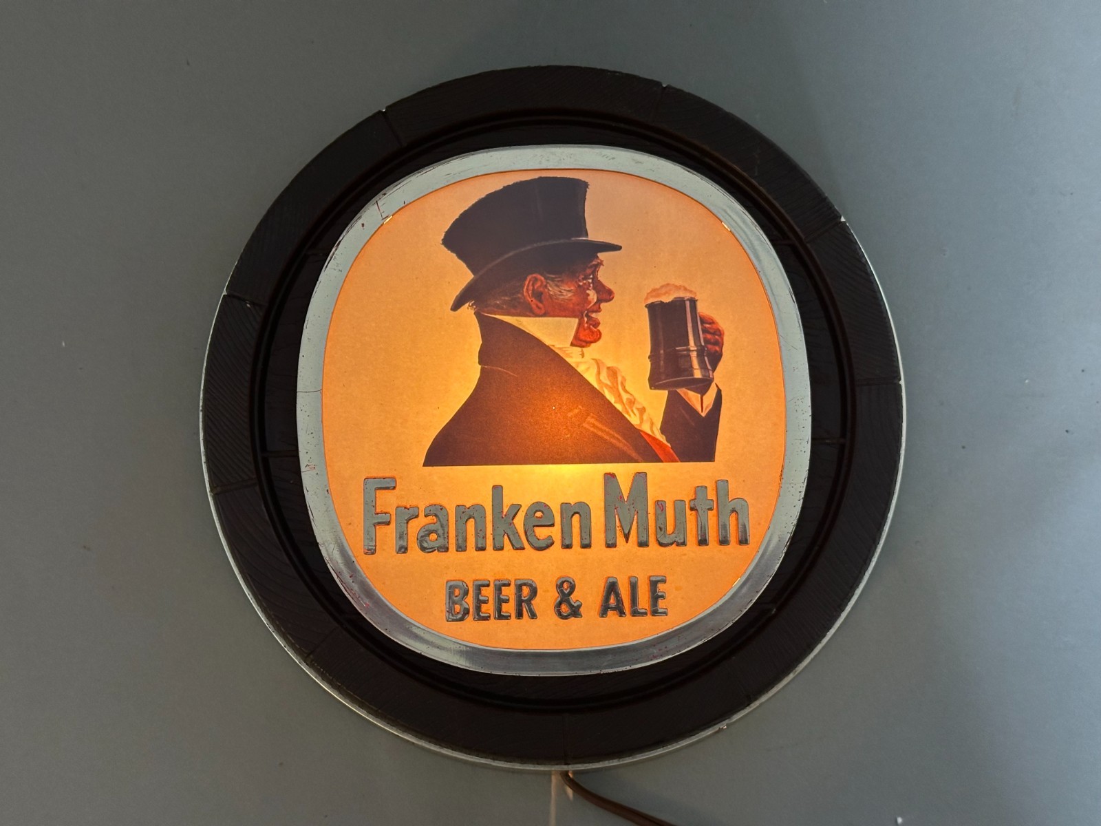 Vintage 1950s Frankenmuth Beer & Ale Lighted Barrel Sign 9\
