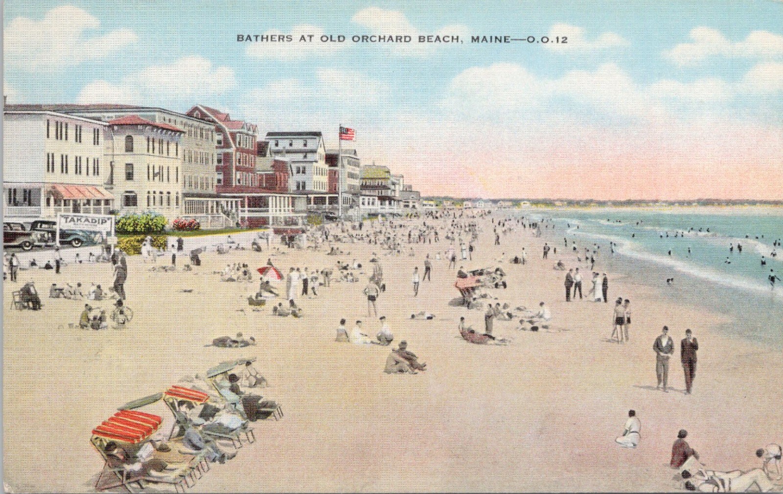 Linen PC * Old Orchard Beach Maine Busy Scene on the Beach 1940s era