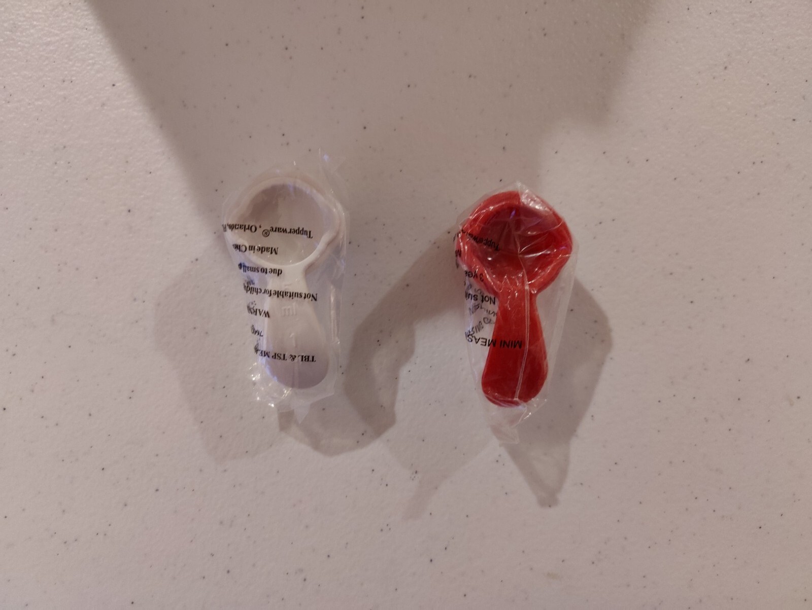 NEW Tupperware MINI Teaspoon/Tablespoon Measuring Spoon Magnets 