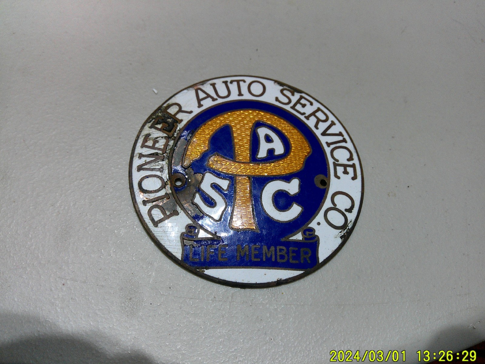 Vintage Enamel Pioneer Auto Service Co Radiator Badge Emblem Plate Topper Rare