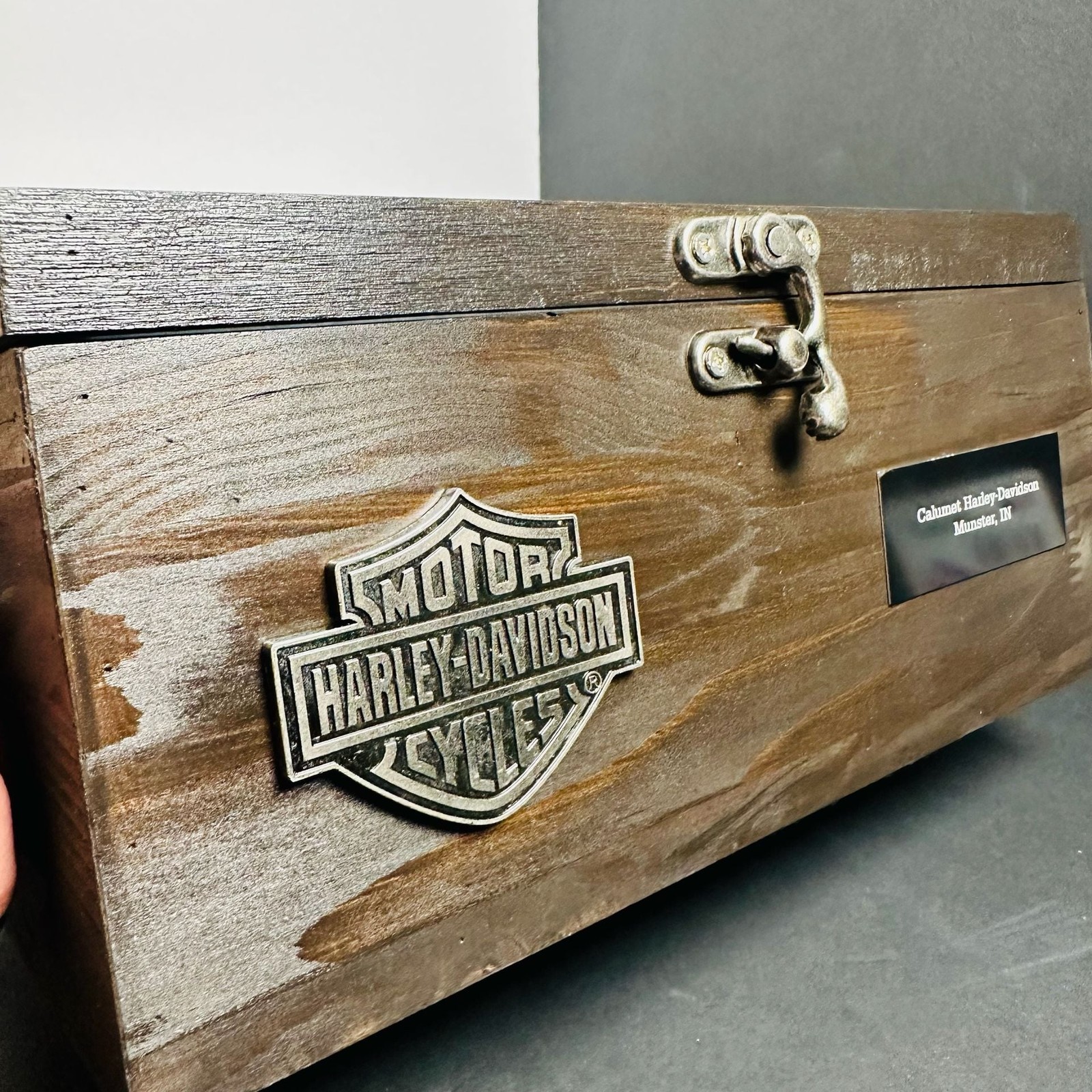 Harley-Davidson 2016 Holiday Limited Edition Wooden Memory Box with Metal Bar