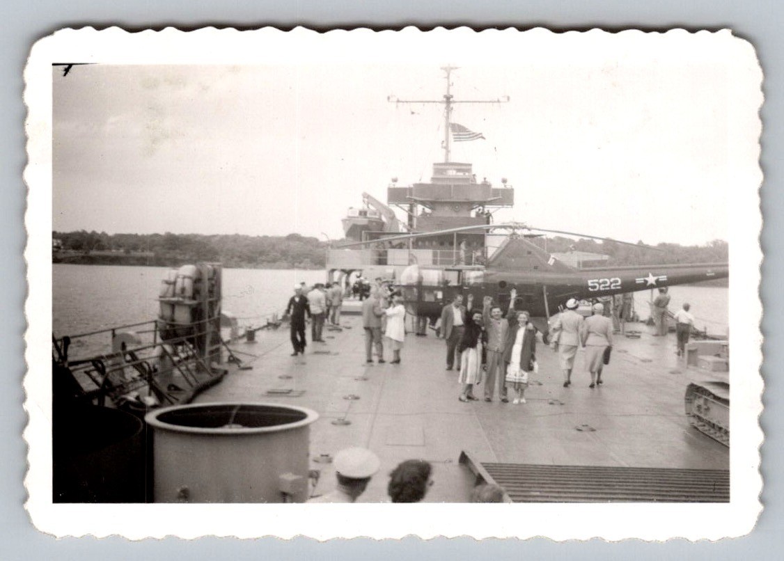 US Military Air Craft Carrier Helicopter 522 WWII 1940s 1950s 3.5x2.5in