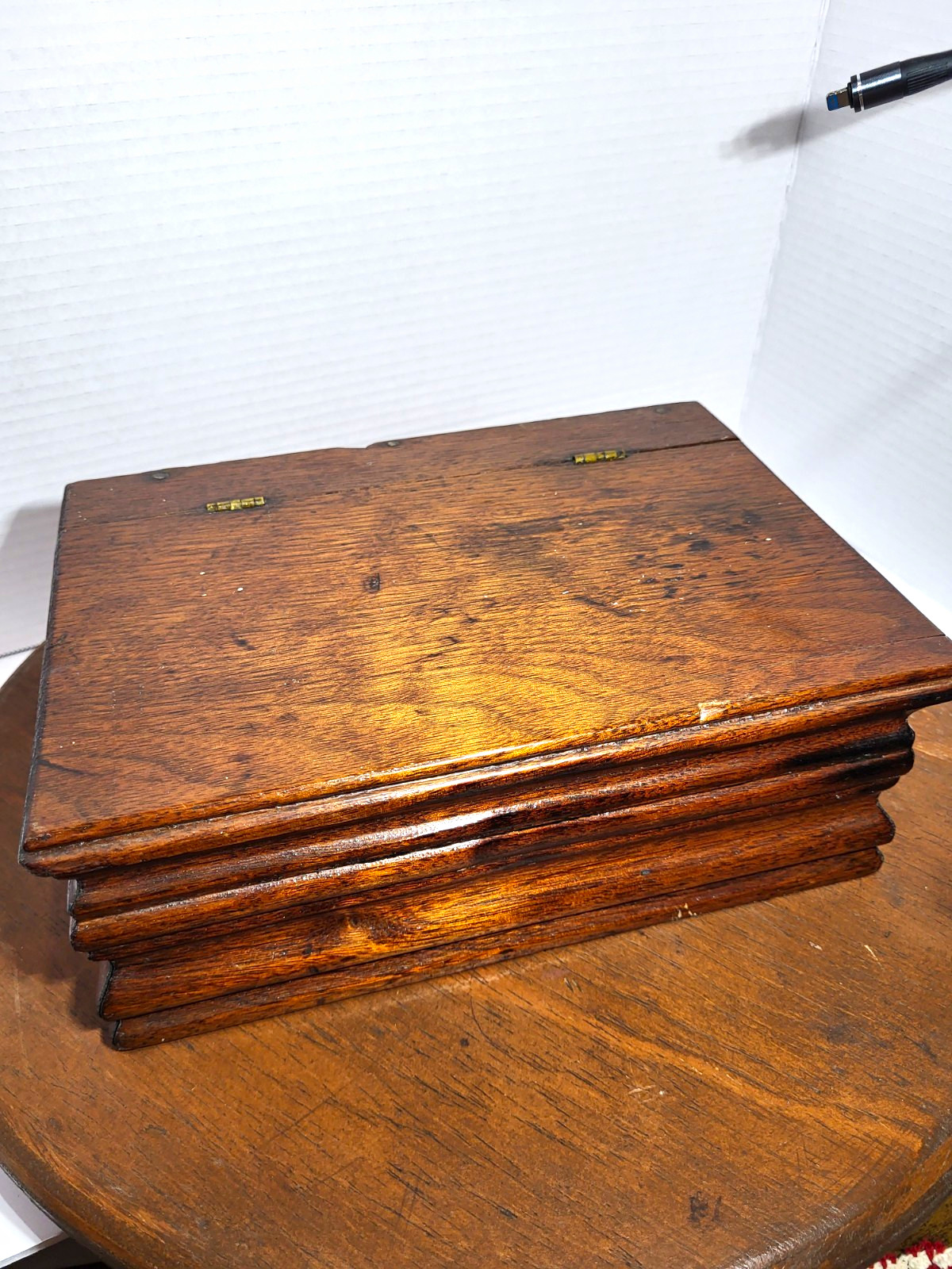 Antique Wood Rectangular Hinged Lid Box, Brown Wood Grain Pattern, 1 Pack