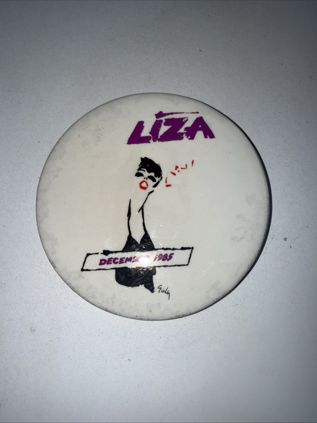 Liza Minnelli December 1985 Atlantic City Casino Pinback Button VTG