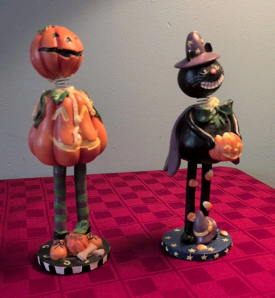 Halloween Bobble heads - Witch and Jack o lantern. 8\