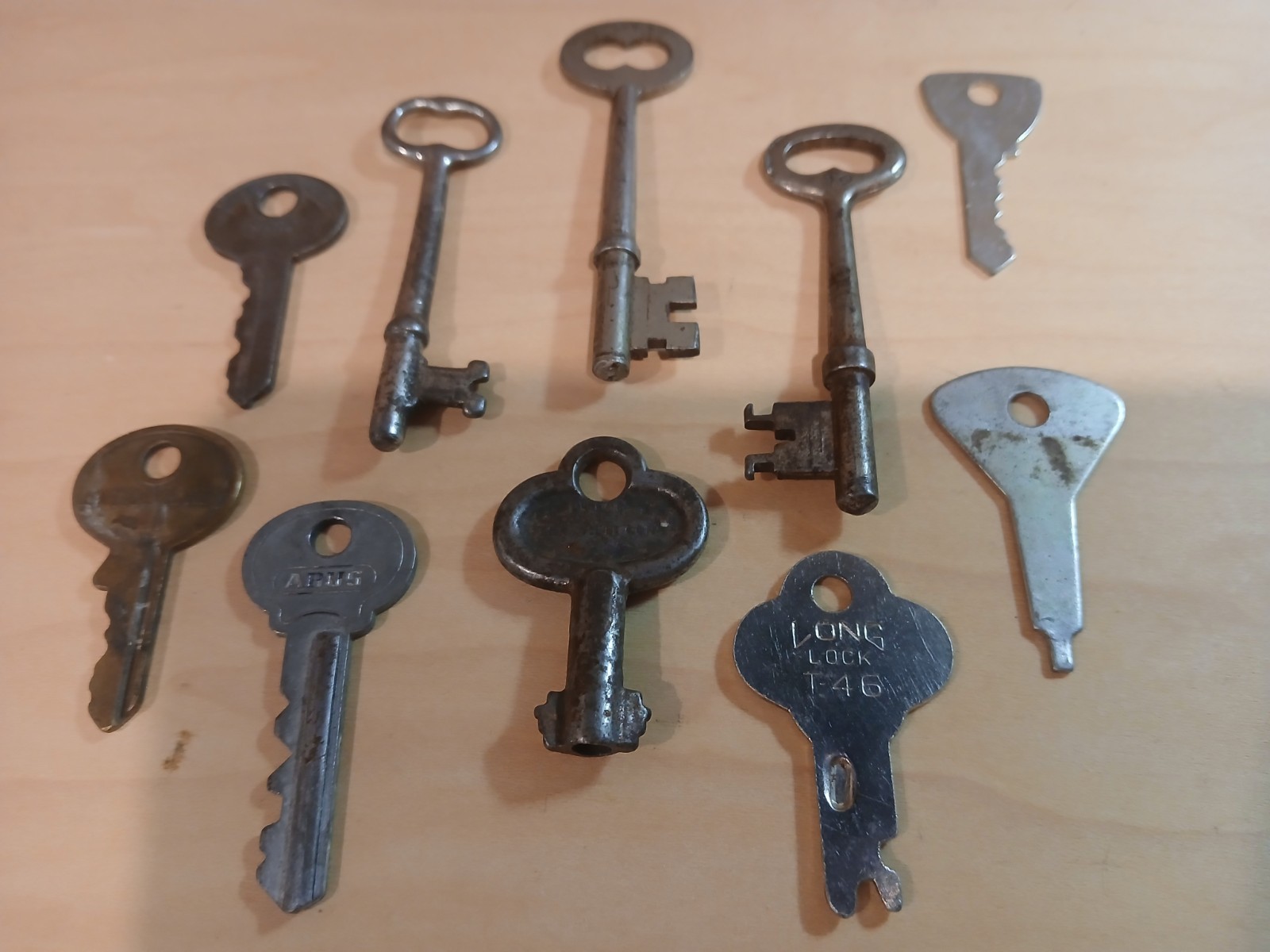 Vintage Key Lot 10pc - Eagle Lock Co, Sager, Abus, Long Lock T46, Curtis, Cole