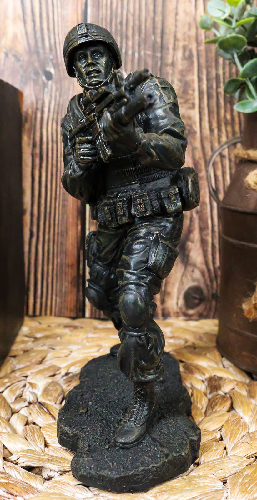 Military Infantry Soldier Charging With Rifle Figurine US Army War Patriot Hero