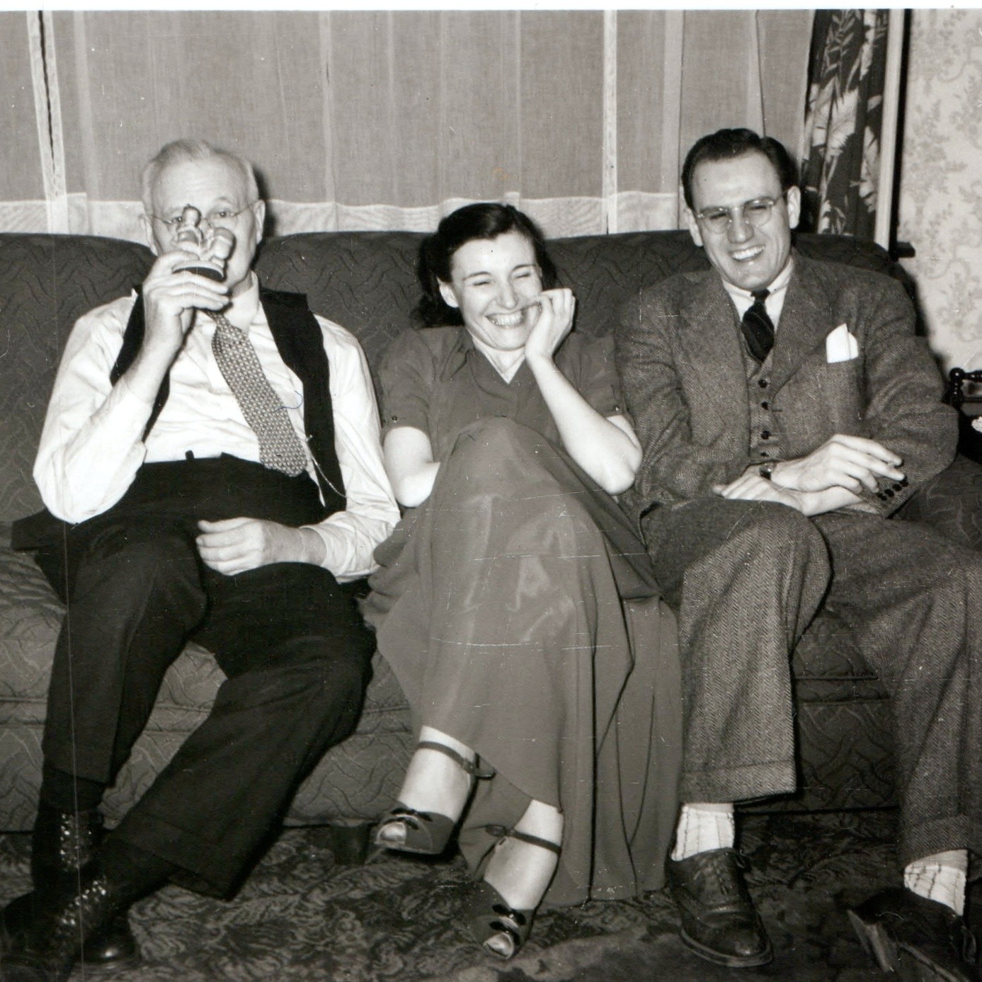 ID'd c1940s Dormont, PA Frank Bush Family Sofa Snapshot Photo Living Room Dress