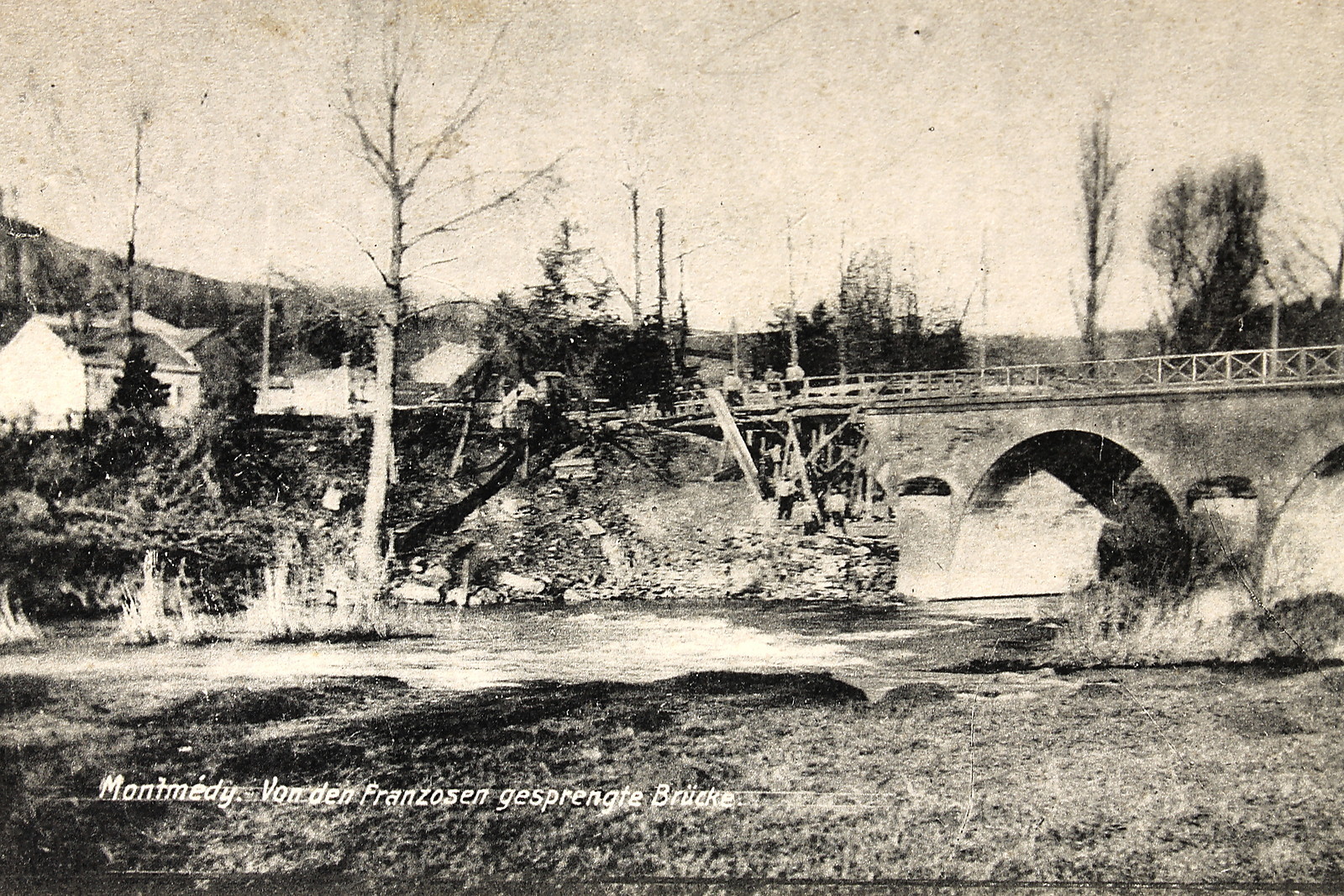 16336 Postcard, CPA, destroyed bridge, Montmédy, village, river, Pont de Montmédy, around 1915