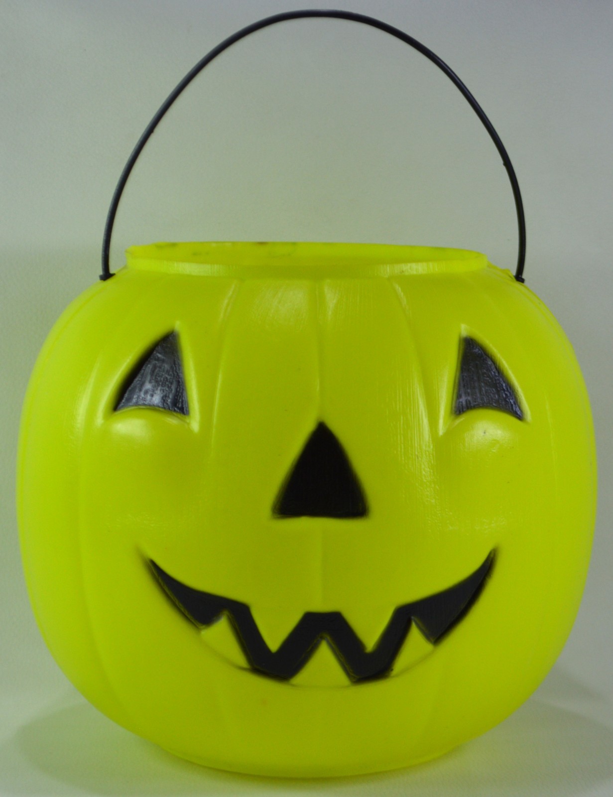 Vintage Halloween Blow Mold Candy Pail Hi-Viz Rare Variant Pumpkin USA