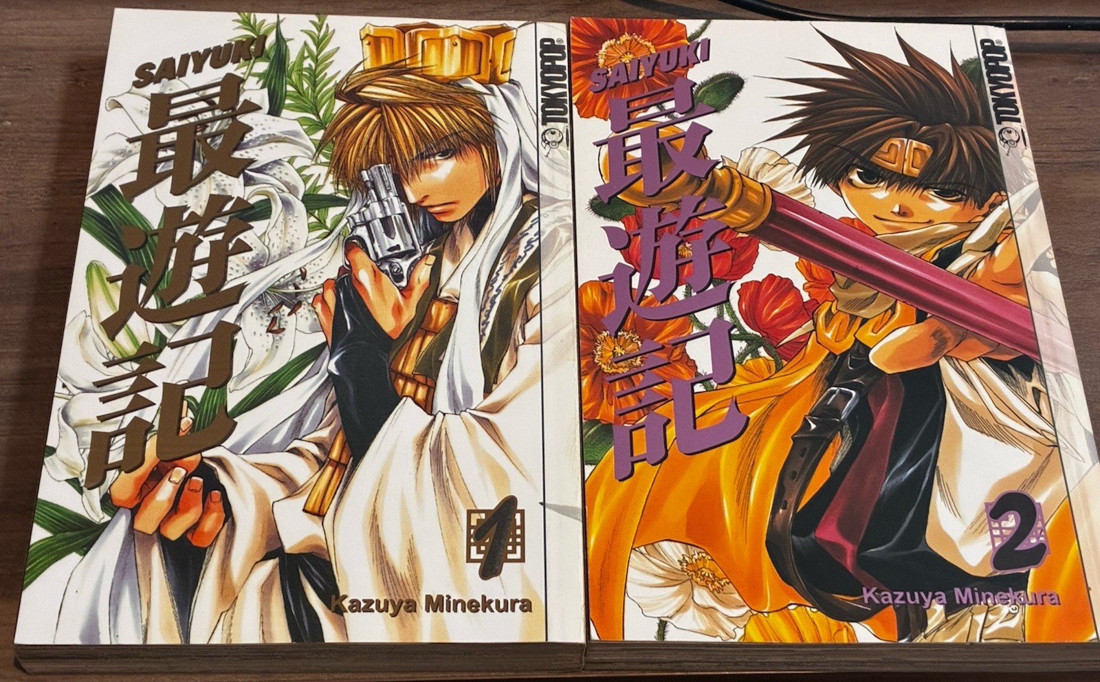 Saiyuki Vol. 1 & 2 ( English Manga ) Kazuya Minekura, Tokyopop