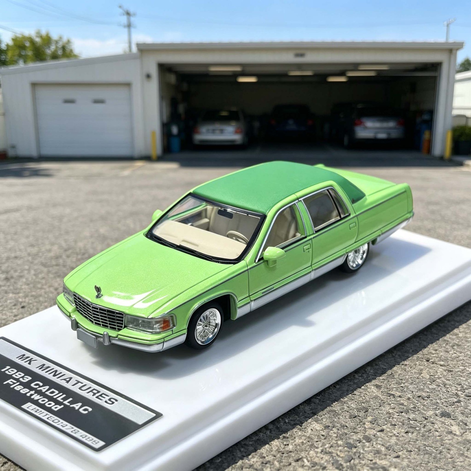 1:64 1993 Fleetwood West Coast Show Edition Diecast Alloy Model Collection